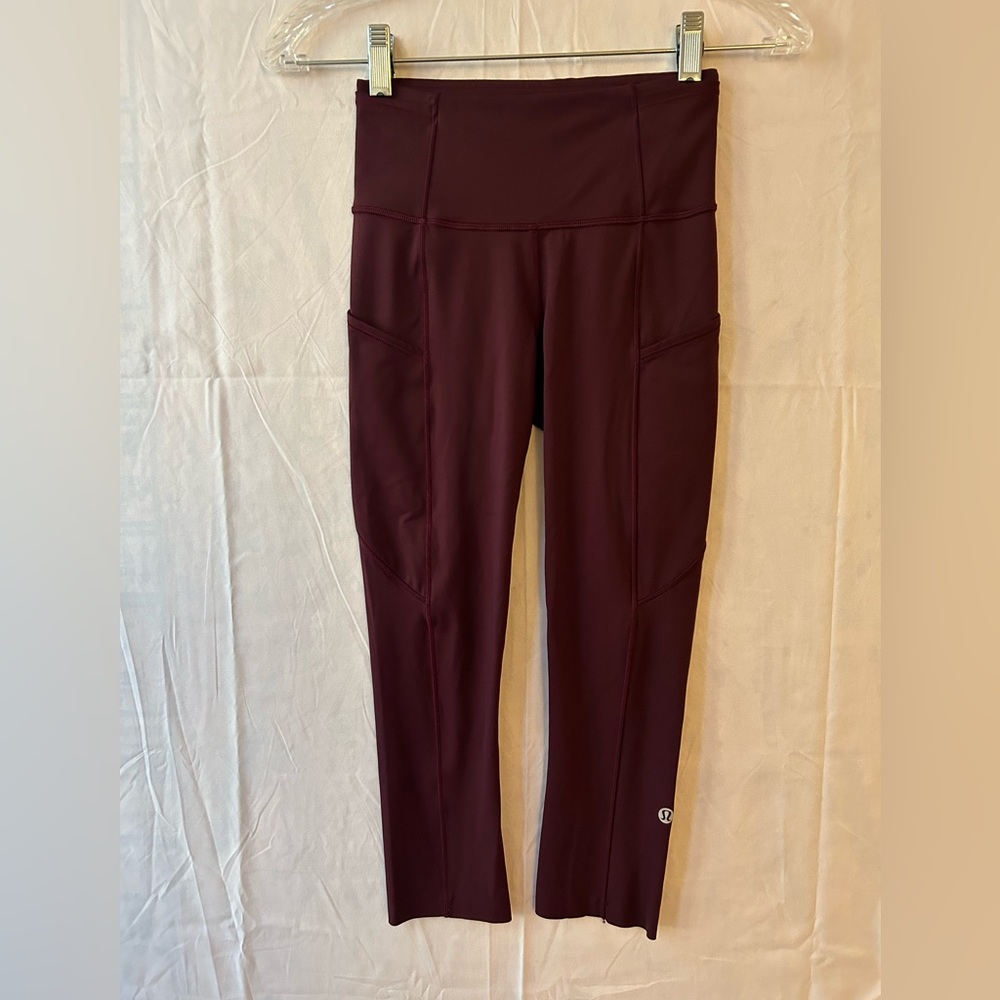 Lululemon Fast Free High Rise Crop leggings, Size 2